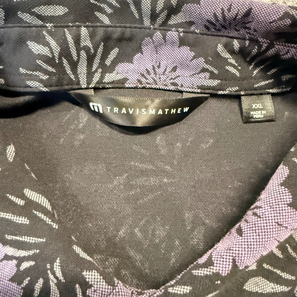 TravisMathew‎ Not Happening Floral Print Men's Golf Polo Shirt Purple Black XXL - Picture 2 of 6